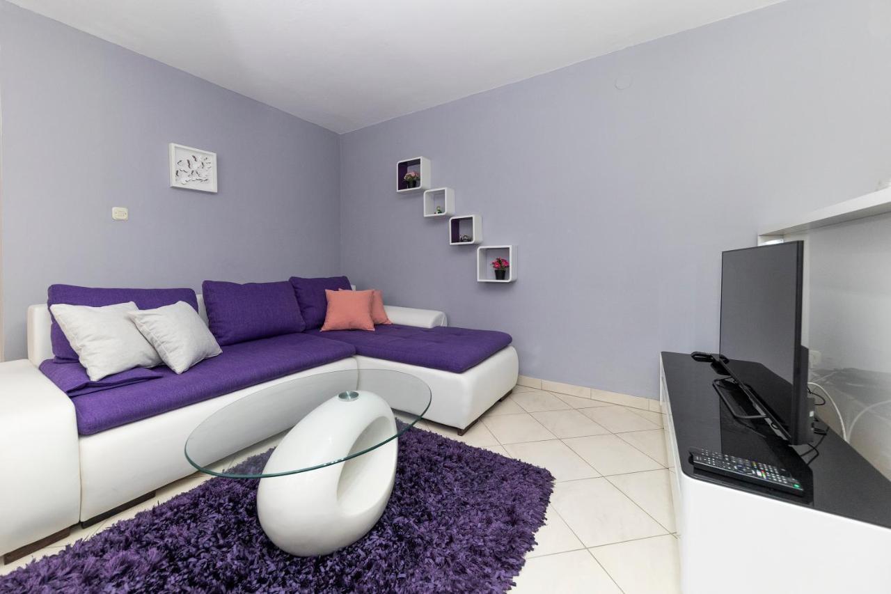 Happy Home Apartment Zara Esterno foto