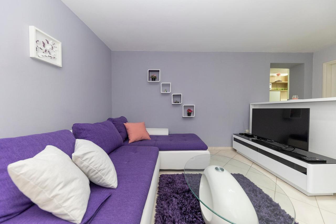 Happy Home Apartment Zara Esterno foto