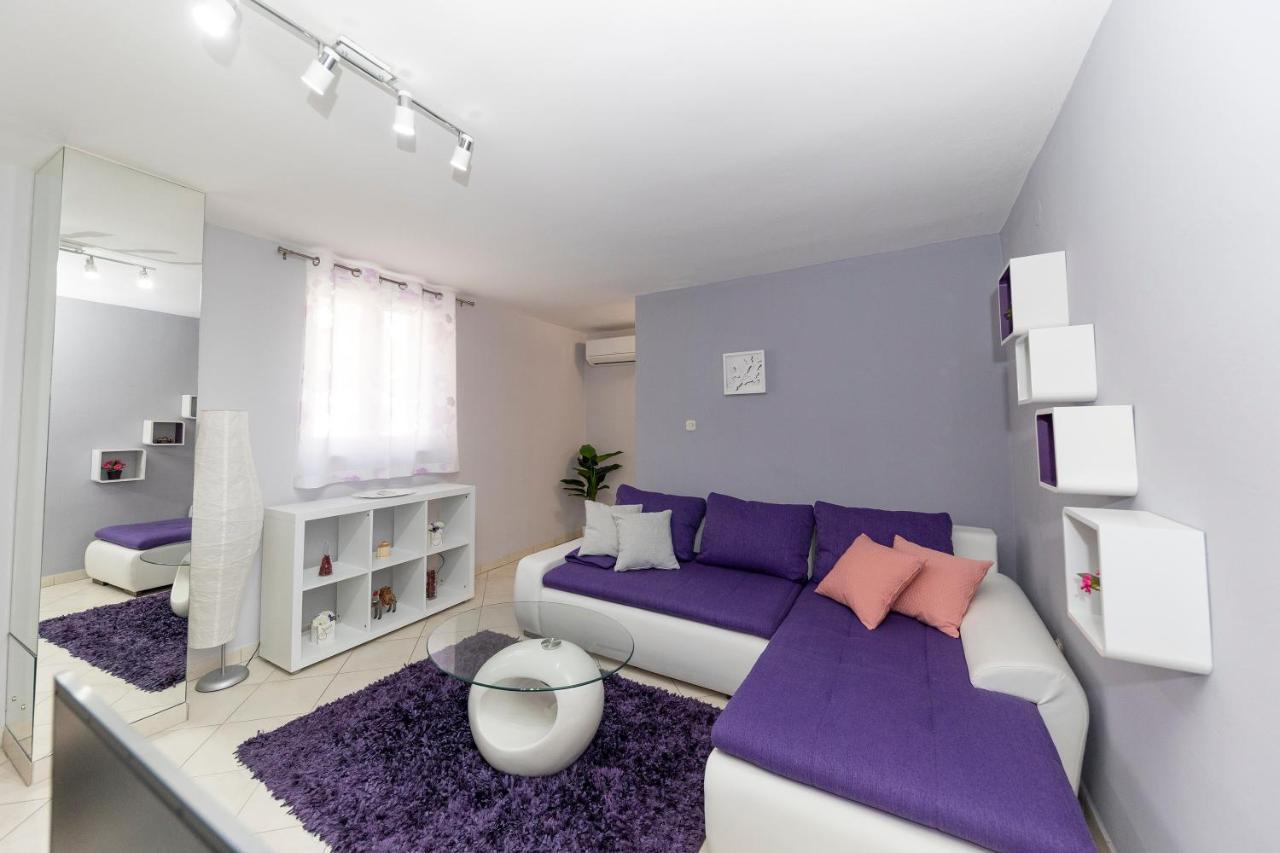 Happy Home Apartment Zara Esterno foto