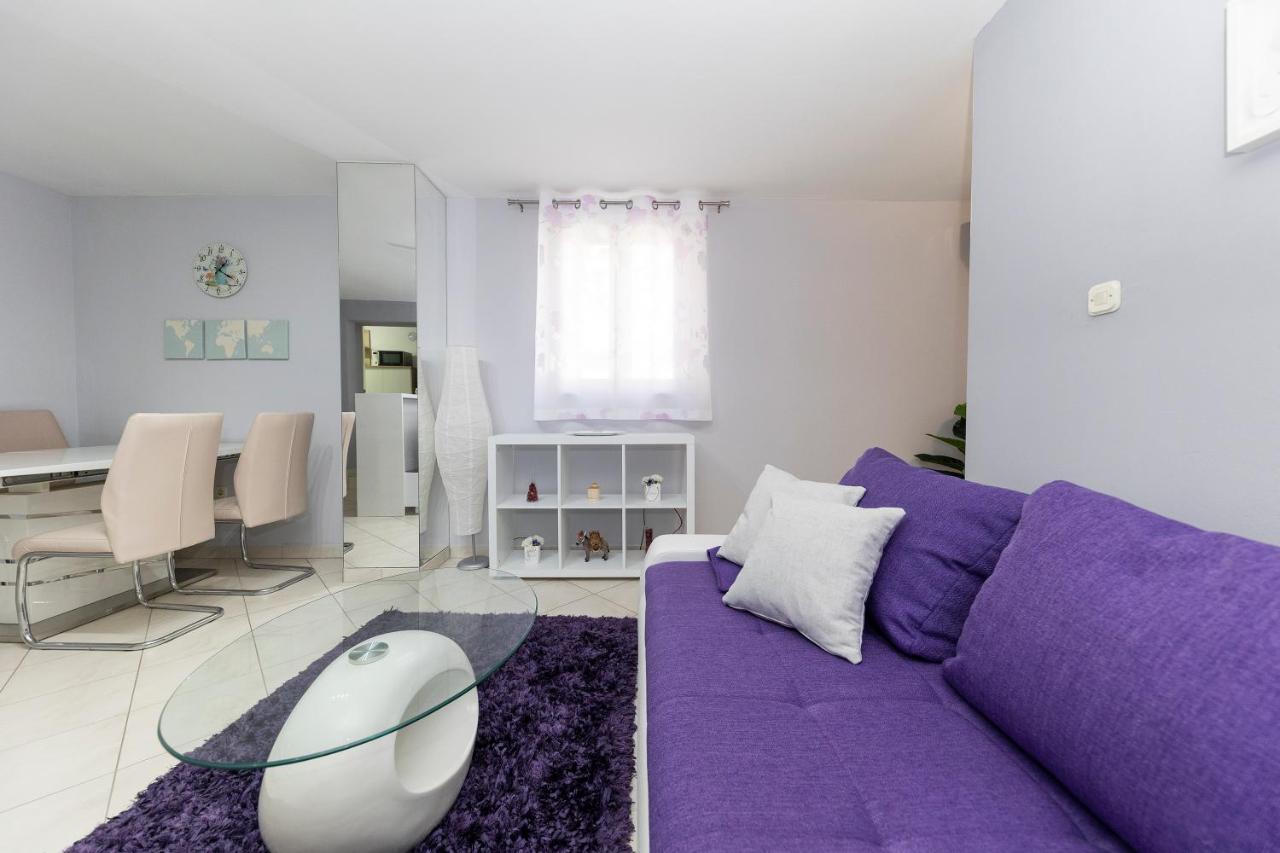 Happy Home Apartment Zara Esterno foto